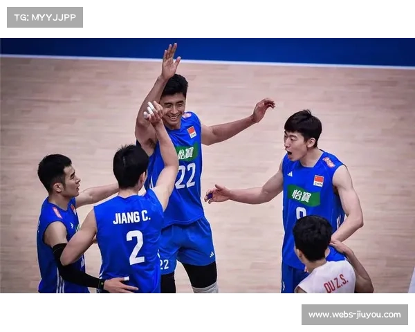 波兰男排包机抵达宁波 携带2吨训练装备为备战助力